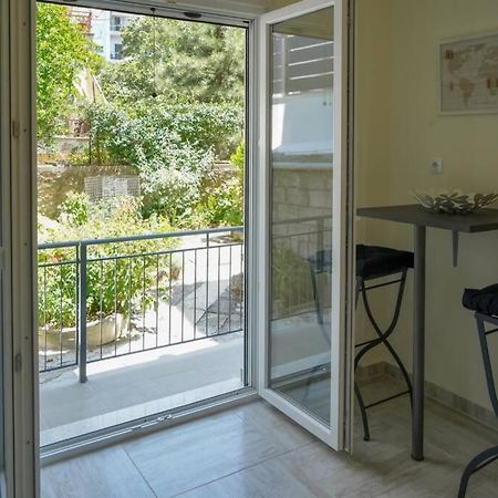 Modern Apartment In The City Center Ioannina Eksteriør billede