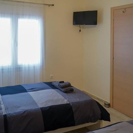 Modern Apartment In The City Center Ioannina Eksteriør billede