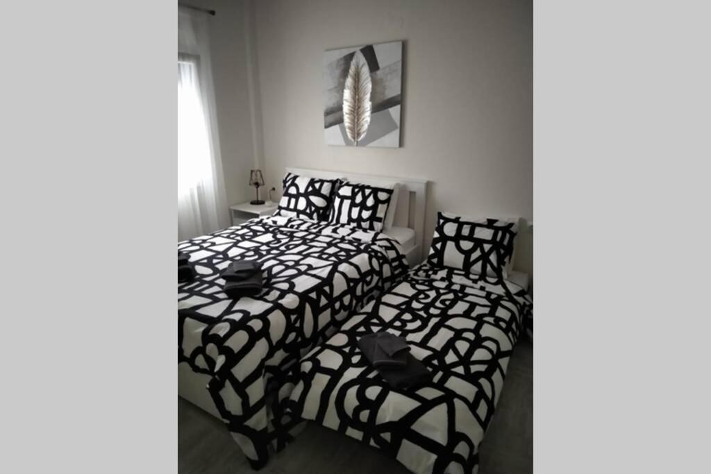 Modern Apartment In The City Center Ioannina Eksteriør billede