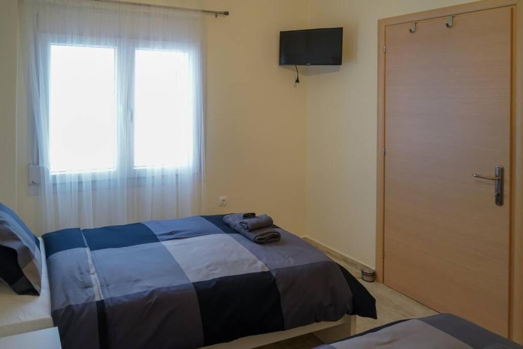 Modern Apartment In The City Center Ioannina Eksteriør billede