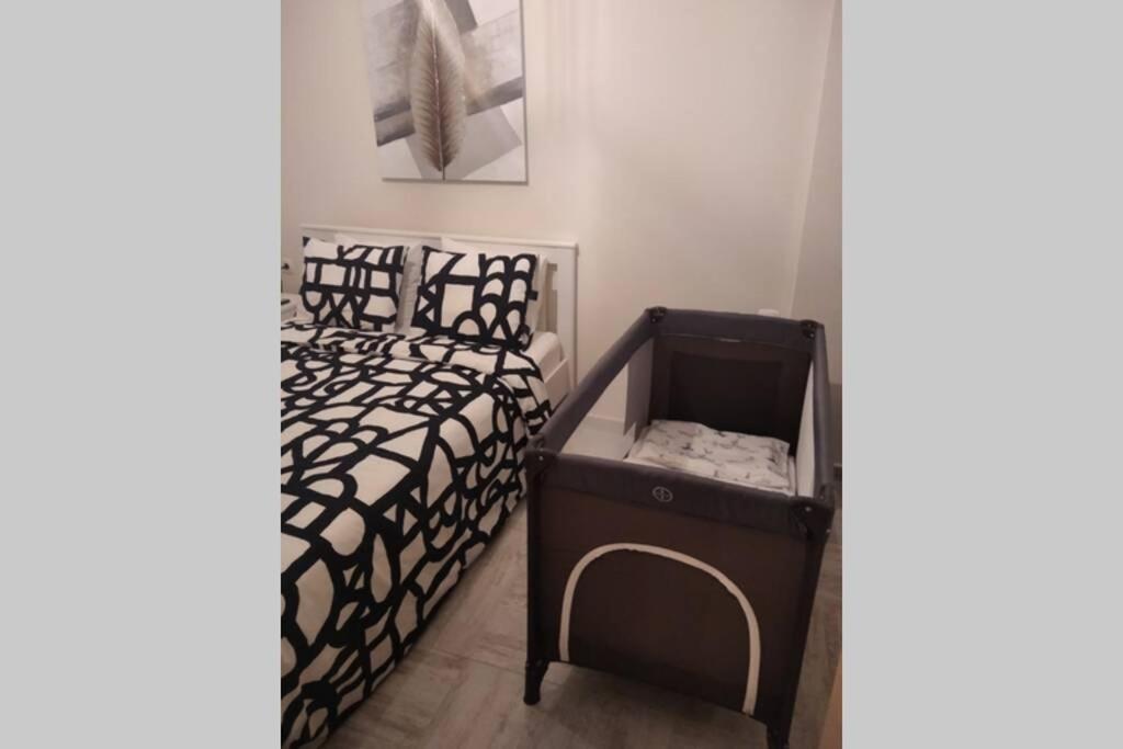 Modern Apartment In The City Center Ioannina Eksteriør billede